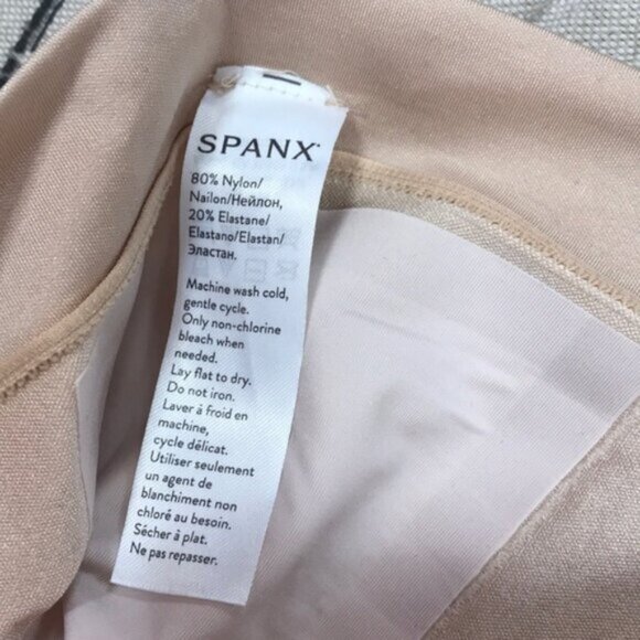Spanx Shapewear OnCore High-Waist Short - Picture 7 of 9